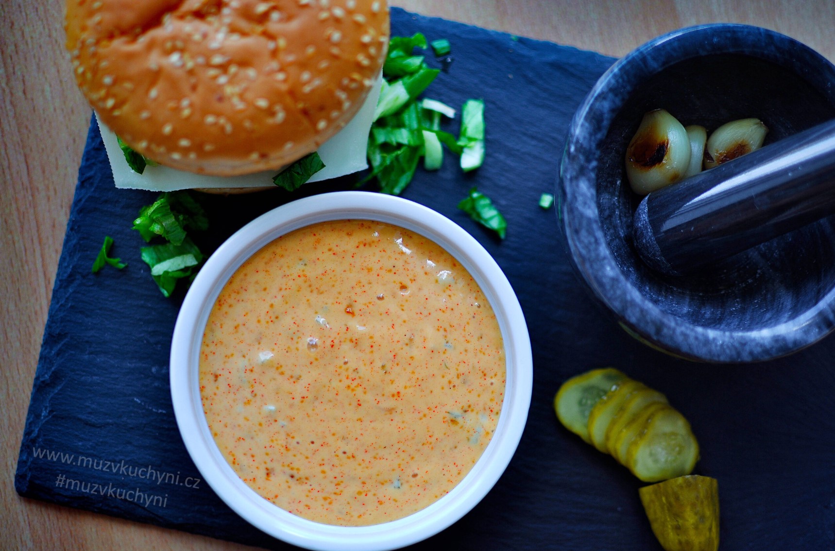 Domě tips Jak-Pripravit-big-mac-omacka-za-15-minut-Jednoduchy-Recept-1745161565 Jak Připravit big mac omáčka za 15 minút: Jednoduchý Recept recepty  
